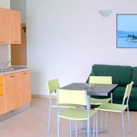 Apartment In A Residence On Lake Maggiore Near The Beach Verbania