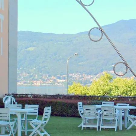 Apartment In A Residence On Lake Maggiore Near The Beach * Verbania