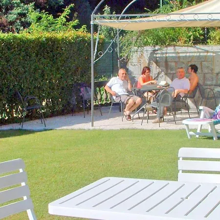 Apartment In A Residence On Lake Maggiore Near The Beach Apartment Verbania