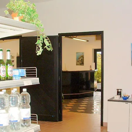 Apartment Apartment In A Residence On Lake Maggiore Near The Beach *